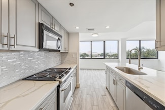 3525 Sage Rd Unit 516, Houston, TX 77056