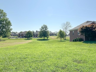 368 Persimmon Cir, Boonville, IN 47601