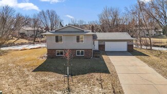 504 Elaine Ave, Saint Paul, MN 55126