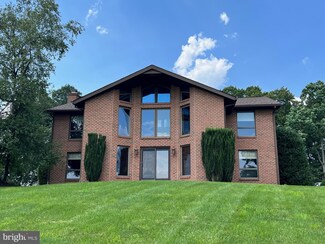 183 County Line Rd, Palmyra, PA 17078