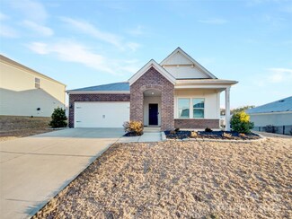 3818 Crosshill St, Kannapolis, NC 28081