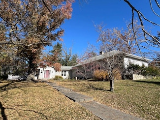 1140 E Main St, Carlinville, IL 62626