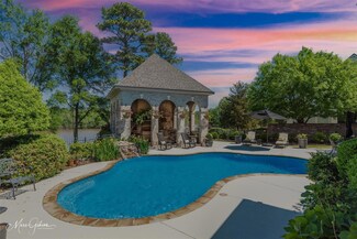 1022 Waters Edge Cir, Shreveport, LA 71106