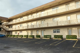 3400 NW 48th Ave Unit 502, Lauderdale Lakes, FL 33319