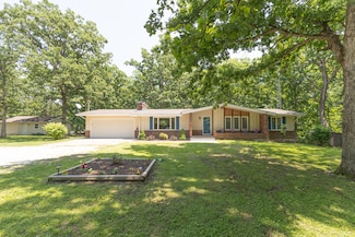 1263 County Road 2375, Moberly, MO 65270