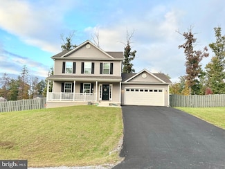 41 Bacon Ct E, Hedgesville, WV 25427