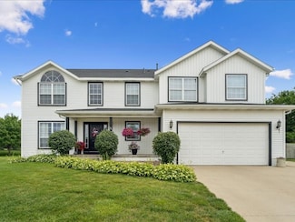725 High Point Dr SW, Cedar Rapids, IA 52404