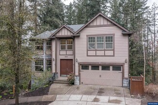 8243 SE Pineridge Ct, Portland, OR 97236