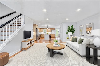 547 Washington St Unit B18, Pembroke, MA 02359