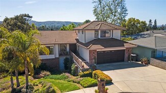 1034 E Deepview Dr, Covina, CA 91724
