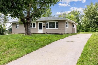 210 6th Ave, Marion, IA 52302