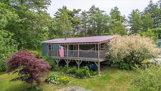 25 Pineview Ridge Rd, Boothbay, ME 04537