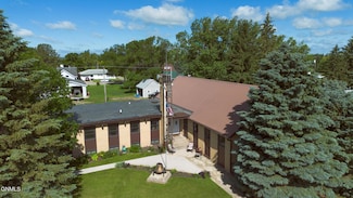 221 East St, Lehr, ND 58460