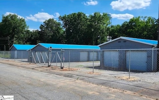 702 Anderson St, Belton, SC 29627