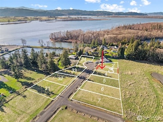 50 Sunnyfield Dr, Cathlamet, WA 98612