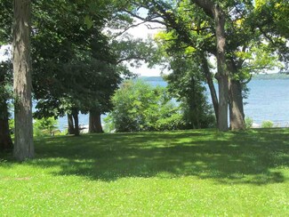 L17 Oakwood Beach Rd, Green Lake, WI 54941