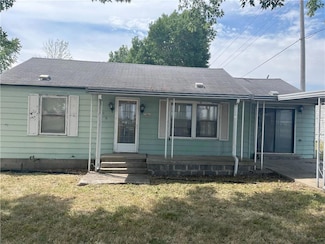806 NW Capelle St, Grain Valley, MO 64029