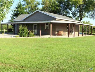 872 SW 461st Rd, Chilhowee, MO 64733
