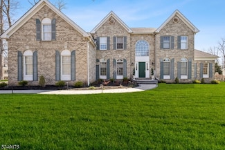 9 Stires Way, Pittstown, NJ 08867