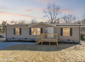 516 Henderson St, Harriman, TN 37748