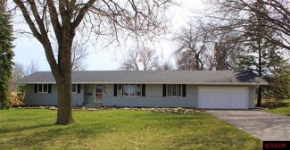 723 23rd St N, New Ulm, MN 56073