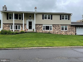 236 Brendwood Dr, Langhorne, PA 19047