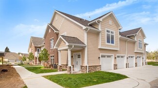 607 Woodland Dr, Dexter, MI 48130