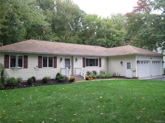 3166 Weller Dr, Eden, NY 14057