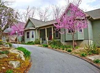 144 Willow Run Ln, Zirconia, NC 28790