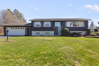 7 Willow Dr, Barre, VT 05641