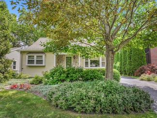 1339 N Dunton Ave, Arlington Heights, IL 60004
