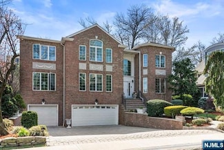 50 Claremont Rd, Fort Lee, NJ 07024