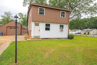 29 Crystal St, Lowell, MA 01852