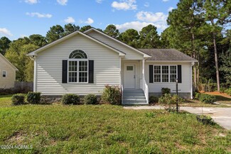 291 Pine Lake Rd, Southport, NC 28461