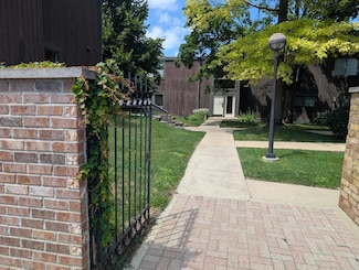 149 Selkirk Ct Unit A, Kalamazoo, MI 49006