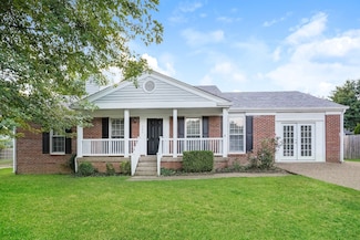 537 Riverview Dr, Franklin, TN 37064