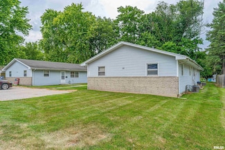 64 Gavin St, Lincoln, IL 62656