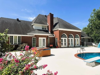 2240 W Main St, Clarksville, AR 72830