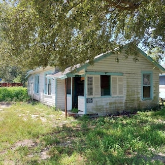 1003 W 2nd St, Fort Pierce, FL 34982