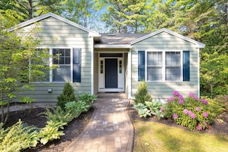 21 Vines Rd, Saco, ME 04072