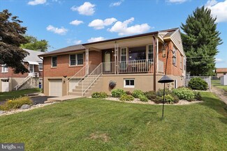 533 Lobelia Ave, Reading, PA 19605