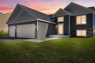 2135 Violet Ln, Faribault, MN 55021
