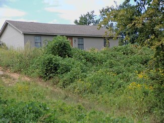 63 Jones Rd, Hanson, KY 42413