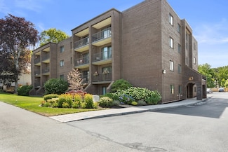 43 Pomeworth St Unit 28, Stoneham, MA 02180