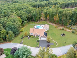 65 S Crestview Dr, North Scituate, RI 02857