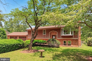 30 Pennsylvania Ave, Edgewater, MD 21037