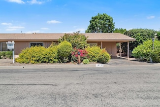 1872 Fairway Park Unit B, Escondido, CA 92026