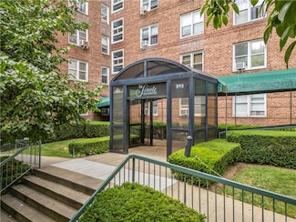 393 Avenue S Unit 5F, Brooklyn, NY 11223