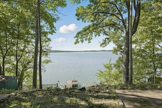 3083 Lake Shore Ave, Maple Plain, MN 55359