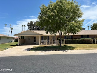 10120 W Kingswood Cir, Sun City, AZ 85351